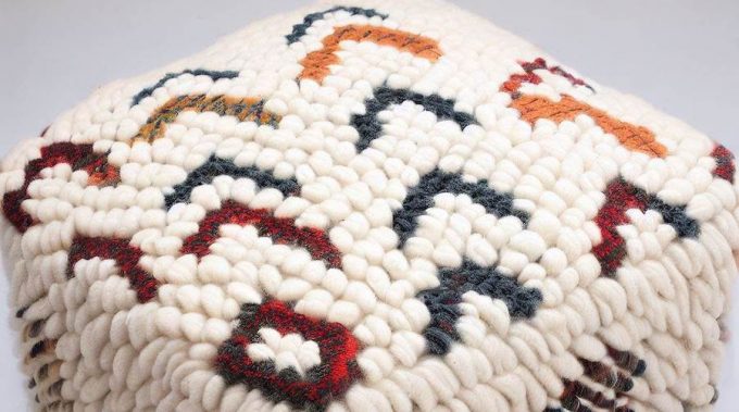 Les poufs berbères une touche dexotisme et de tradition pour votre